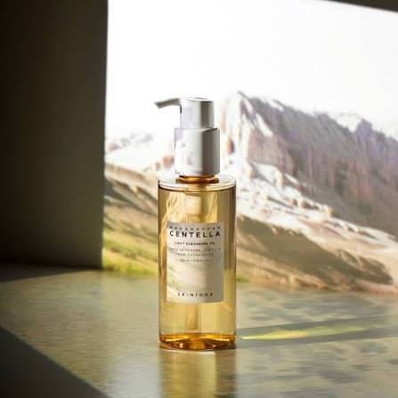 SKIN1004 Madagascar Centella Light Cleansing Oil (200Ml)